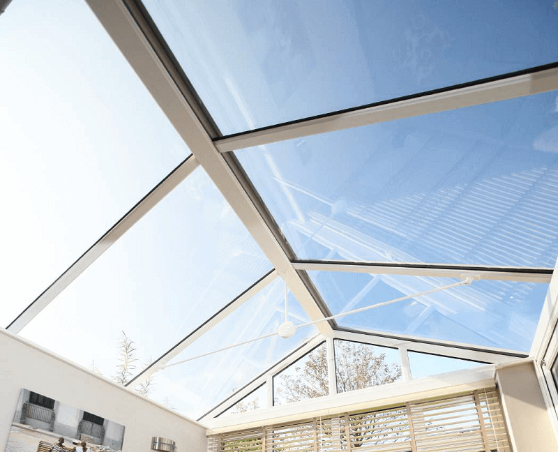Liniar conservatory roof interior