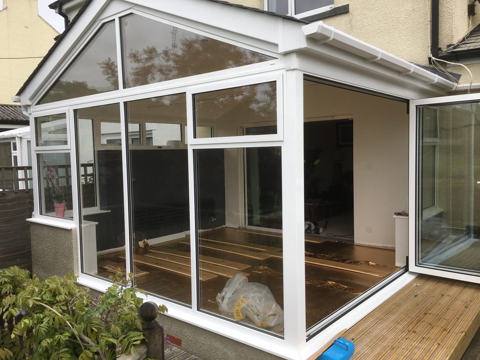 Hewlett case study, aluminium conservatory with SupaLite roof