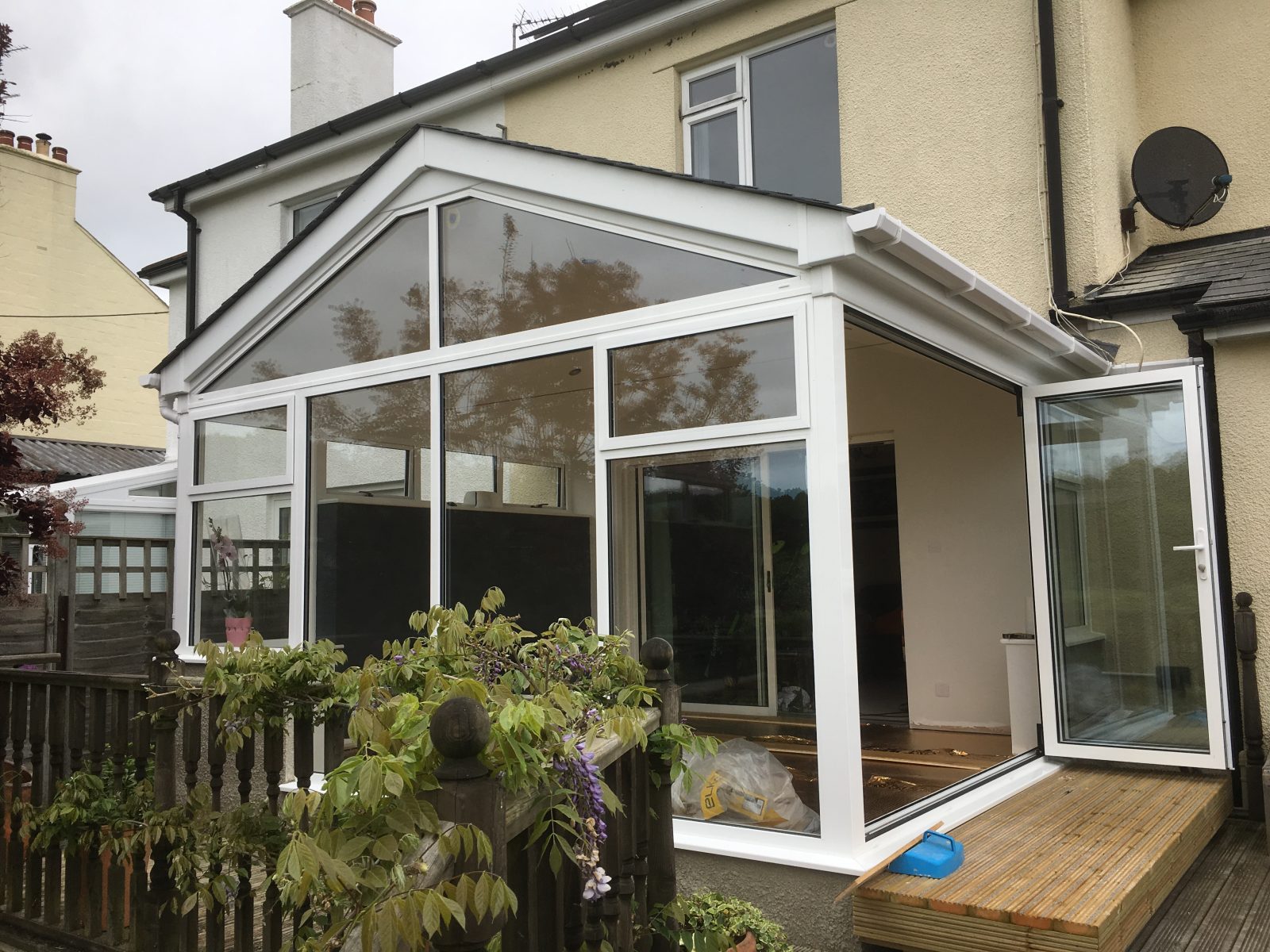 Hewlett case study, aluminium conservatory with SupaLite roof